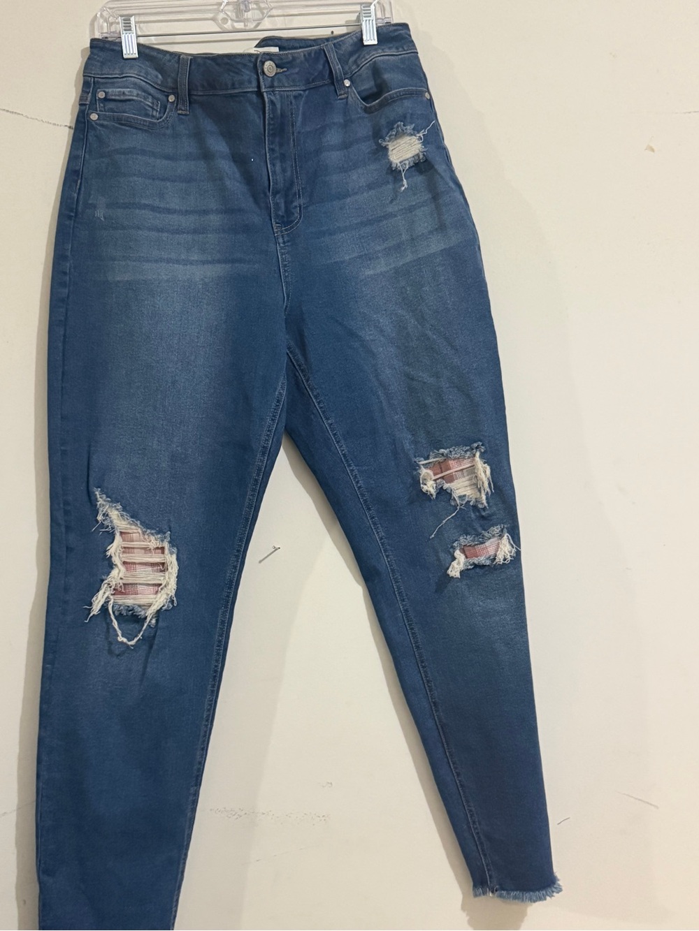 High-Rise Distressed Skinny Jeans in Dark Blue